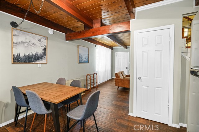 Detail Gallery Image 11 of 45 For 43032 Sunset Dr, Big Bear Lake,  CA 92315 - 3 Beds | 3 Baths
