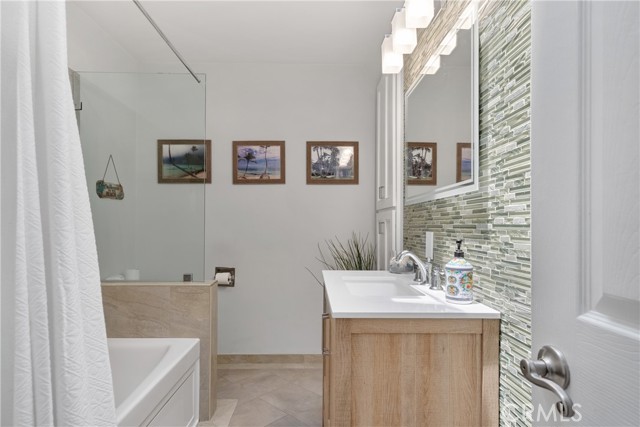 Detail Gallery Image 18 of 36 For 3823 Carfax Ave, Long Beach,  CA 90808 - 4 Beds | 2 Baths