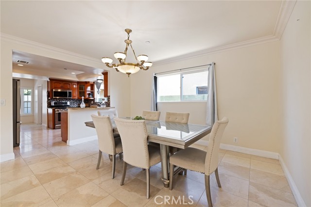 8419 Yolanda Avenue, Northridge CA: https://media.crmls.org/medias/2d146c18-4991-4959-b1ec-79569259cd45.jpg