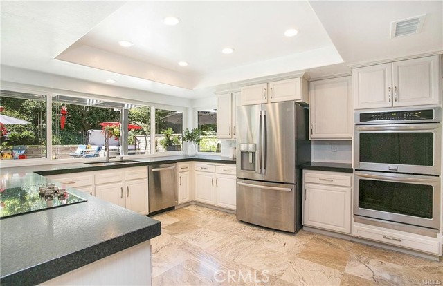 22981 Cecelia, Mission Viejo CA: https://media.crmls.org/medias/2d14e671-b4db-4b78-bf3d-e38ce0424b1b.jpg