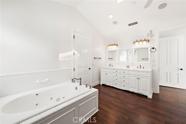 3828 Calle Tiara, San Clemente CA: https://media.crmls.org/medias/2d1689f3-8dd7-4a8f-a5dc-fe4a334fb455.jpg