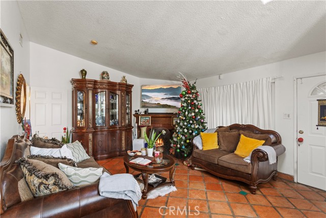 Detail Gallery Image 9 of 36 For 14263 Hubbard, Sylmar,  CA 91342 - 3 Beds | 2 Baths