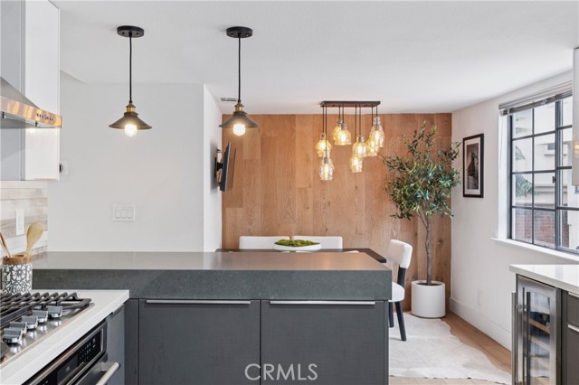 Detail Gallery Image 11 of 30 For 434 S Los Robles Ave #4,  Pasadena,  CA 91101 - 2 Beds | 3 Baths