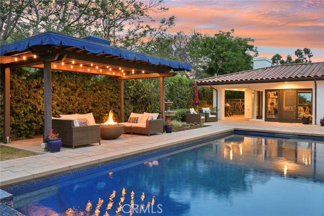 2718 Via Victoria, Palos Verdes Estates CA: https://media.crmls.org/medias/2d17cb8d-16b4-4c98-8552-47cc1c800c40.jpg