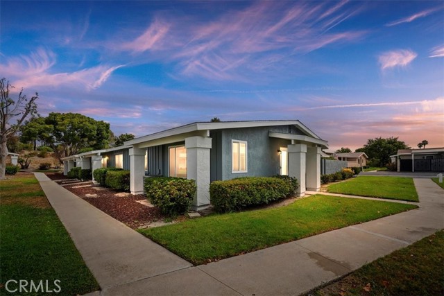 Detail Gallery Image 24 of 26 For 3676 Bartlett Ave., Oceanside,  CA 92057 - 2 Beds | 2 Baths