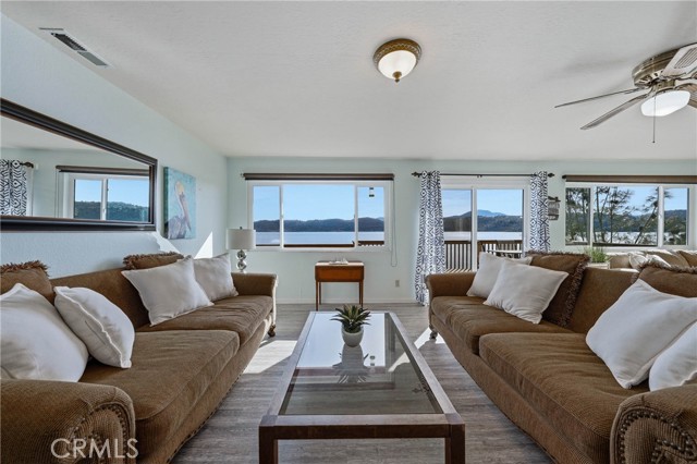 Detail Gallery Image 12 of 49 For 4045 Mesa, Clearlake,  CA 95422 - 3 Beds | 1/1 Baths