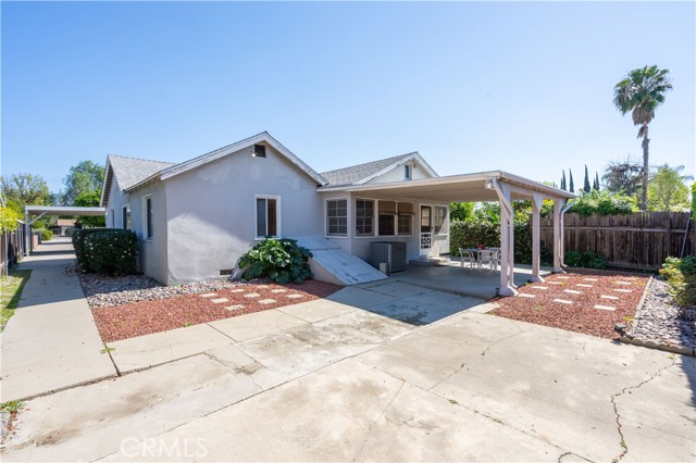 Detail Gallery Image 19 of 24 For 6909 Peach Ave, Van Nuys,  CA 91406 - 4 Beds | 2 Baths