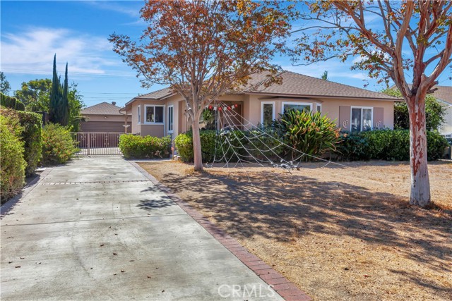 Detail Gallery Image 1 of 28 For 649 W La Deney Dr, Ontario,  CA 91762 - 3 Beds | 2 Baths