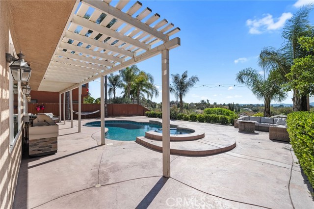 40493 Calle Katerine, Temecula CA: https://media.crmls.org/medias/2d1a9a21-3d98-4eb9-ae86-b7f5a96e3094.jpg