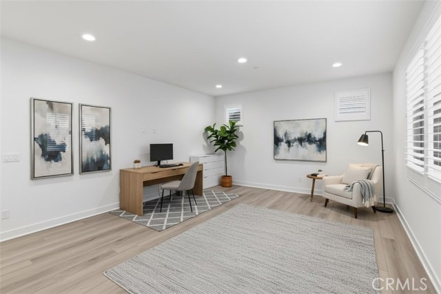 Detail Gallery Image 4 of 25 For 4217 S Heather Privado, Ontario,  CA 91761 - 4 Beds | 3/1 Baths