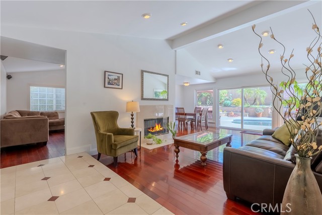 Detail Gallery Image 11 of 47 For 10116 Viking, Northridge,  CA 91324 - 3 Beds | 2 Baths