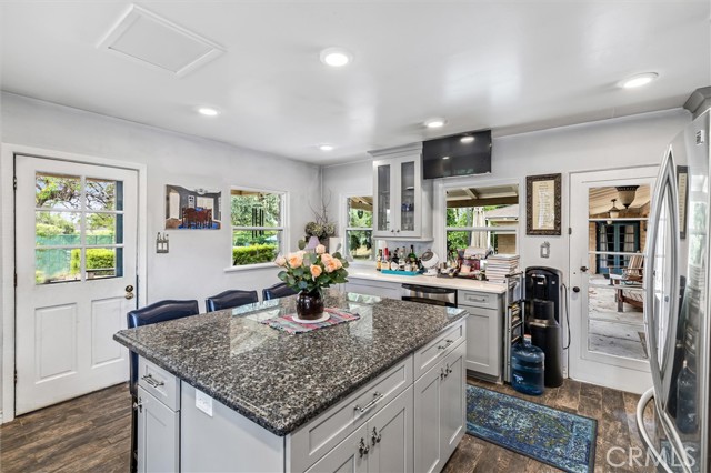 Image 9 of 43 For 5729 Grandview Avenue