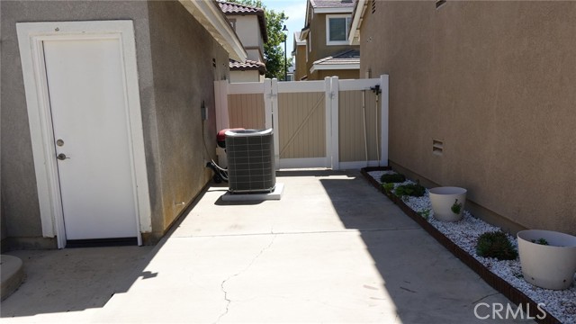 33953 Lily Road, Yucaipa CA: https://media.crmls.org/medias/2d1bd997-d1fe-4337-abda-062258ebbea7.jpg
