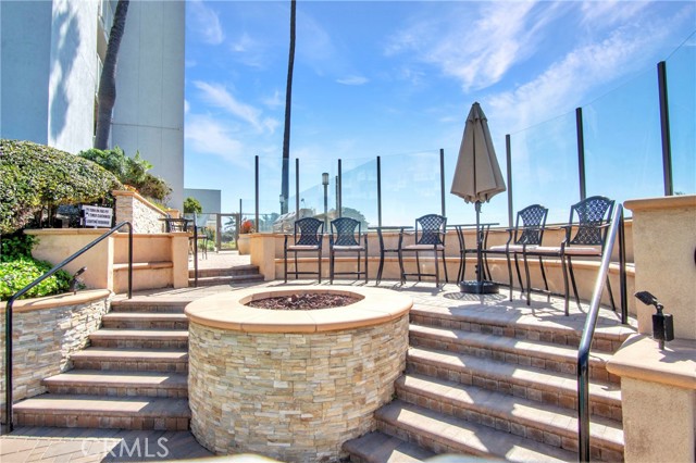 610 The Village, Redondo Beach, California 90277, 1 Bedroom Bedrooms, ,1 BathroomBathrooms,Residential,For Sale,The Village,SB25047963