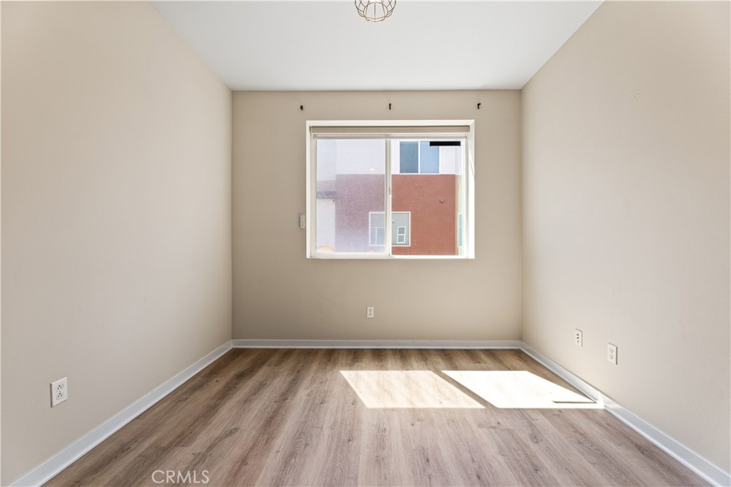 https://media.crmls.org/medias/2d1c2e14-cee4-4dc5-a034-6c0caf30b3f8.jpg?preset=X-Large