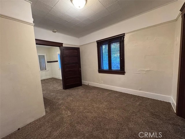 2726 5th Street, Riverside CA: https://media.crmls.org/medias/2d1c59ee-70b4-44d4-b025-e236facb6682.jpg