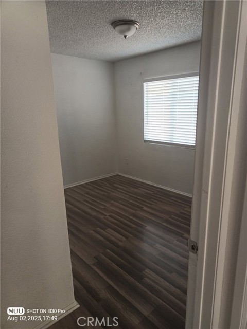 Detail Gallery Image 11 of 13 For 10475 Pony Express Dr, Adelanto,  CA 92301 - 3 Beds | 2 Baths