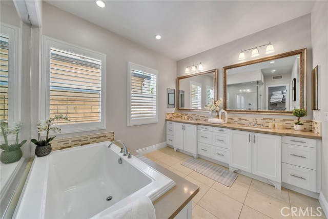 Detail Gallery Image 30 of 62 For 61 Windwalker Way, Tustin,  CA 92782 - 6 Beds | 5/1 Baths