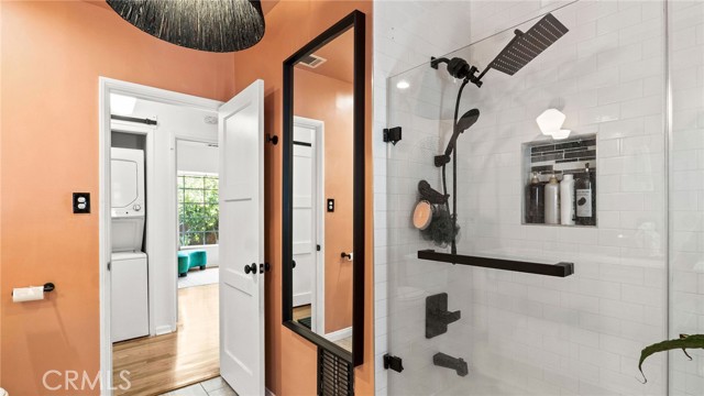 Detail Gallery Image 17 of 28 For 3209 Bennett Dr, Los Angeles,  CA 90068 - 2 Beds | 1 Baths