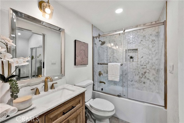 Image 41 of 53 For 921 Dahlia Avenue