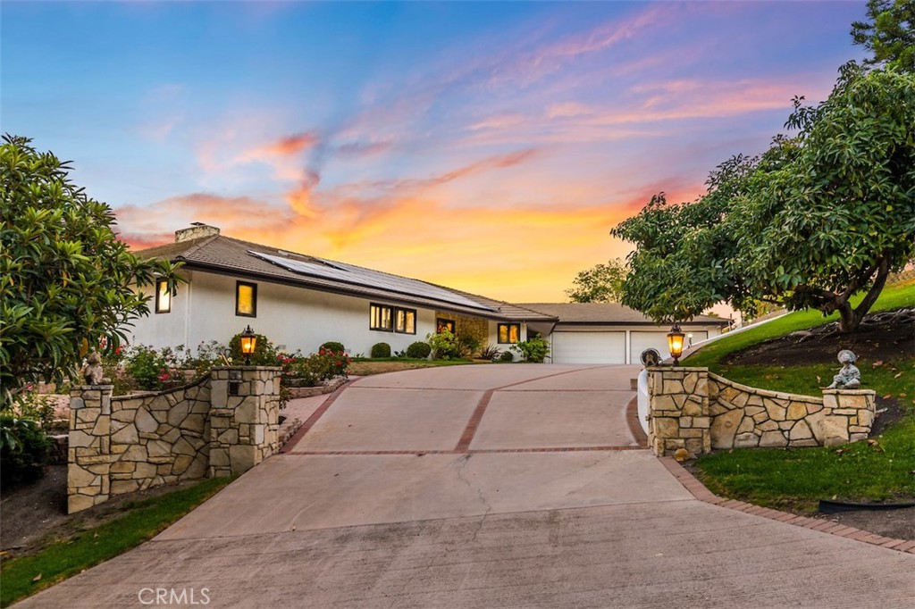 19 Buggy Whip Drive, Rolling Hills, CA 90274