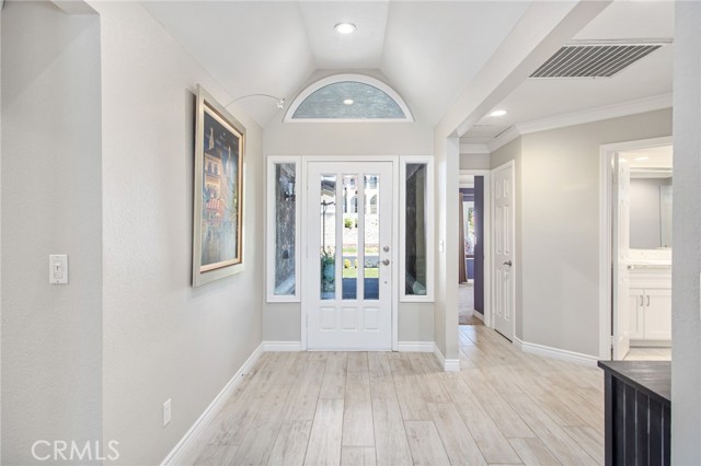 30201 Spray Drive, Canyon Lake CA: https://media.crmls.org/medias/2d1ed25a-e30f-4d83-ad84-e12d5c355bf0.jpg