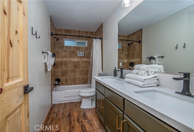 Detail Gallery Image 22 of 39 For 1002 White Mountain, Big Bear City,  CA 92314 - 4 Beds | 3/1 Baths