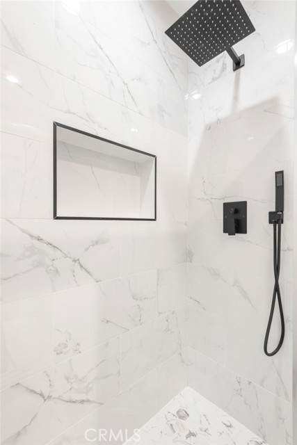 Detail Gallery Image 15 of 30 For 145 E 36th Pl #1/4,  Los Angeles,  CA 90011 - 2 Beds | 1 Baths