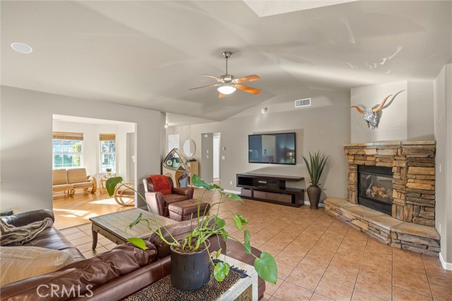 Detail Gallery Image 20 of 58 For 217 Zion Canyon Ct, Chico,  CA 95973 - 4 Beds | 3 Baths