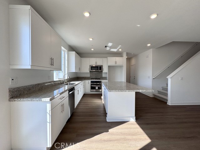 30769 Valley, Menifee CA: https://media.crmls.org/medias/2d1fa14d-d5cd-4bf2-bea2-a19adbb4937d.jpg