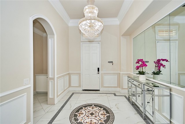 15446 Skyridge Drive, Riverside CA: https://media.crmls.org/medias/2d2024be-7bac-44e2-8948-011ef1ab1e37.jpg