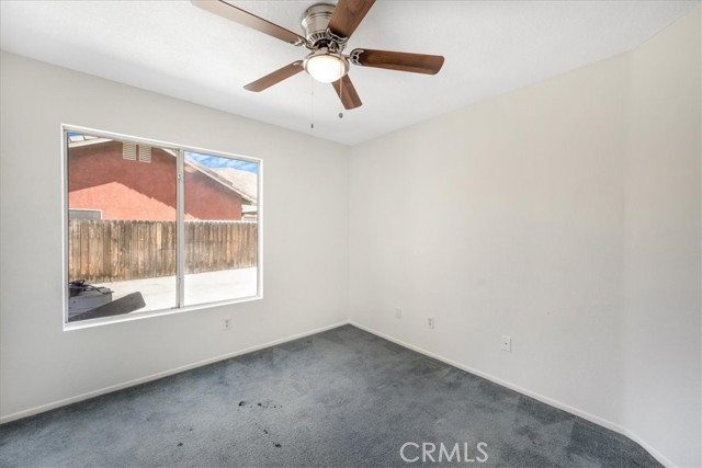 881 Sussex N, San Jacinto CA: https://media.crmls.org/medias/2d21bd66-052d-4990-83d4-91fbe622a1e8.jpg