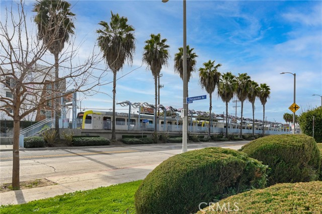 4427 Exposition Boulevard, Los Angeles CA: https://media.crmls.org/medias/2d220741-36c7-404d-8e69-5144c1d200d5.jpg