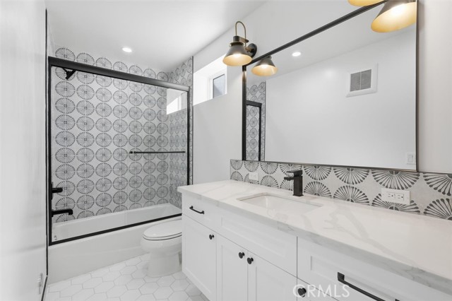 Detail Gallery Image 20 of 45 For 617 N Irena Ave #C,  Redondo Beach,  CA 90277 - 5 Beds | 3/1 Baths