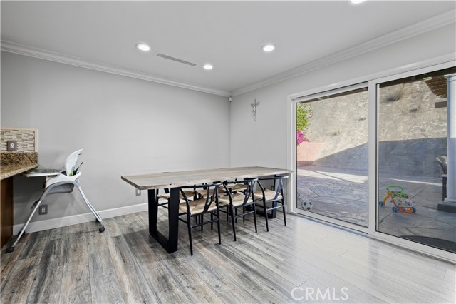 Detail Gallery Image 4 of 17 For 9434 Mclennan, Northridge,  CA 91343 - 3 Beds | 2 Baths