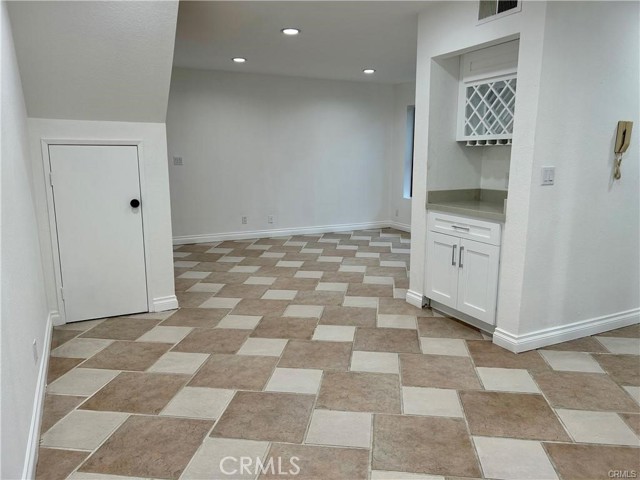 327 W Stocker St, Glendale CA: https://media.crmls.org/medias/2d2506f1-5bcb-436a-9800-bb49b76edcdc.jpg