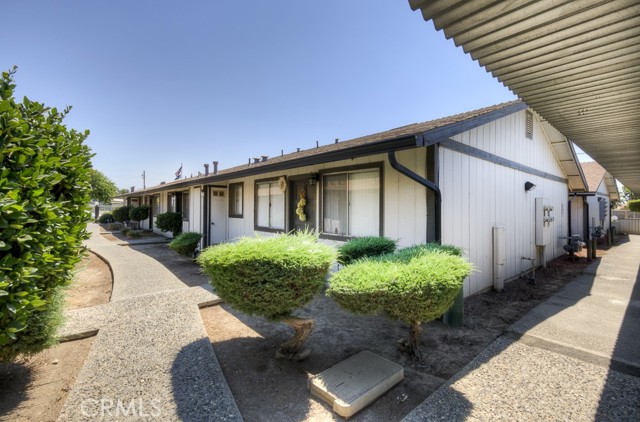 408 Trinity Avenue, Chowchilla CA: https://media.crmls.org/medias/2d250a61-d6b5-4787-b6ed-db6e071b8cb2.jpg