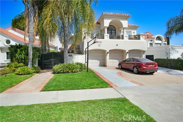 Detail Gallery Image 43 of 50 For 14057 Valley Vista Bld, Sherman Oaks,  CA 91423 - 5 Beds | 4/1 Baths