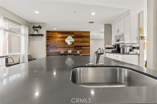 Detail Gallery Image 5 of 40 For 47867 80th, Lancaster,  CA 93536 - 4 Beds | 4 Baths