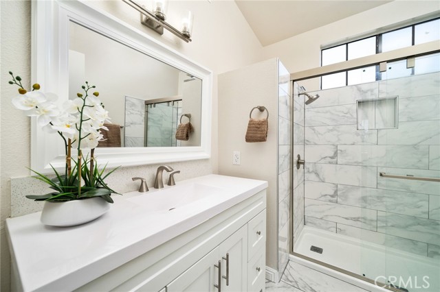 270 Fern Court, Azusa CA: https://media.crmls.org/medias/2d25ecd3-5444-4abb-8ae9-b0e25b625722.jpg