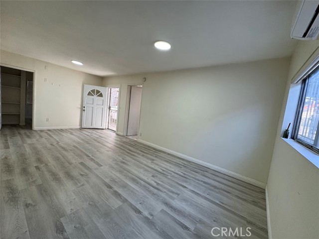 Detail Gallery Image 7 of 30 For 2326 Elmgrove, Los Angeles,  CA 90031 - 7 Beds | 3 Baths