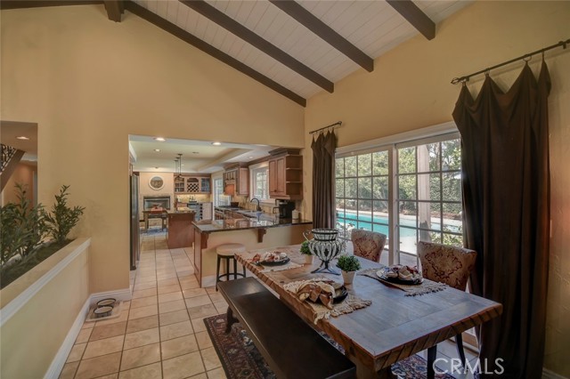 12441 La Bella Drive, Santa Ana CA: https://media.crmls.org/medias/2d27db07-52dd-43f4-ae1c-ef9b27ccb77d.jpg