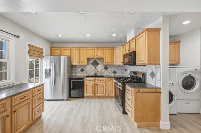 Detail Gallery Image 2 of 41 For 6795 Glacier, Riverside,  CA 92506 - 3 Beds | 2 Baths