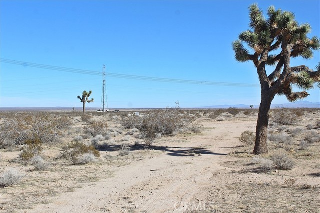 Detail Gallery Image 8 of 9 For 8190 Darter Rd, Adelanto,  CA 92301 - – Beds | – Baths