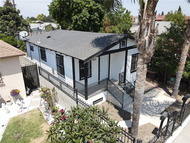 Detail Gallery Image 28 of 31 For 2117 E 112th St, Los Angeles,  CA 90059 - 4 Beds | 2 Baths