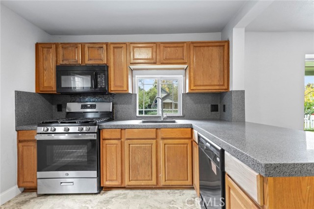 Detail Gallery Image 15 of 39 For 2215 Laurel St, Chico,  CA 95928 - 2 Beds | 1 Baths