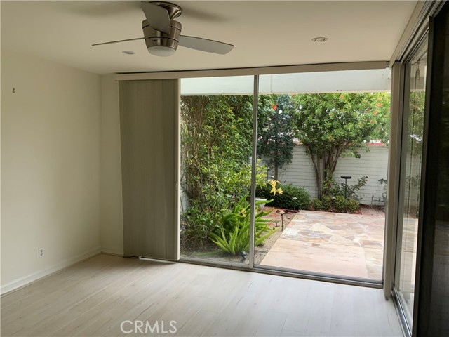 737 Avocado Avenue, Corona del Mar CA: https://media.crmls.org/medias/2d298c4a-cda8-4ab2-89f3-d84f5a5bc2f0.jpg