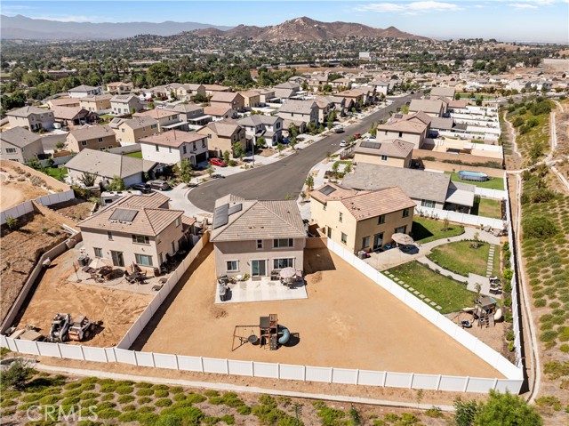 6283 Big Bend Way, Jurupa Valley CA: https://media.crmls.org/medias/2d29dd78-c2d7-4b2e-8830-087bab85125d.jpg