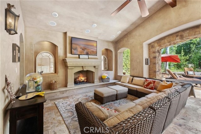 Detail Gallery Image 20 of 23 For 25 via Terracaleta, Coto de Caza,  CA 92679 - 5 Beds | 3 Baths