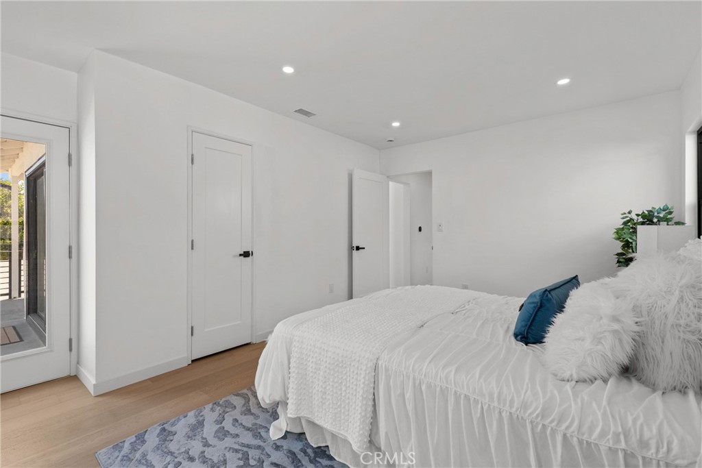 MLS #OC25080580 img 14